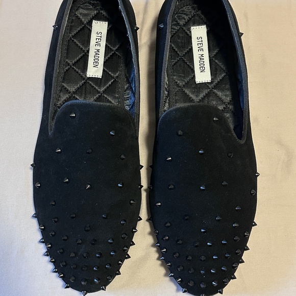 Steve Madden cascade black spiked loafer